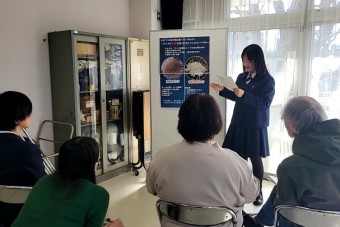 高校2年地理探究　東部公民館で発表しました