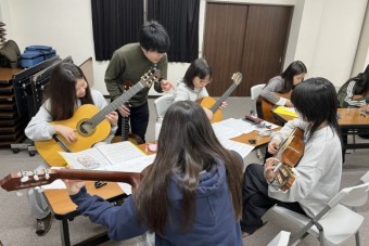 260325guitar-2