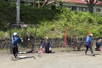 260814softballg2-4